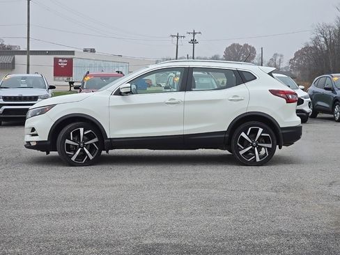 Used 2020 Nissan Rogue Sport SL w/ Premium Package image 4