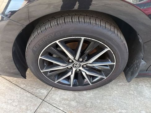 Used 2024 Toyota Camry SE image 11