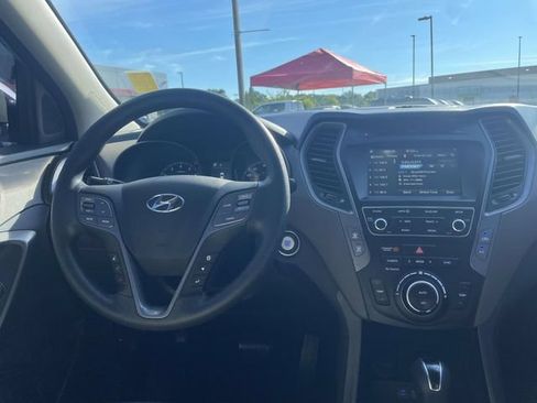Used 2018 Hyundai Santa Fe Sport w/ 2.4L Value Package 02 FWD image 16
