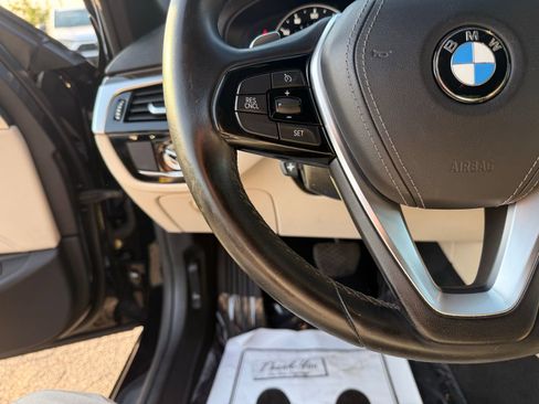 Used 2019 BMW 530i xDrive w/ Convenience Package AWD/4WD image 19