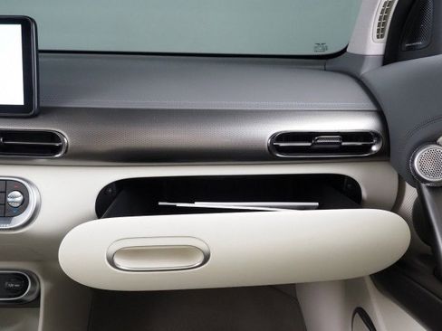 Used 2024 Genesis GV60 Advanced image 51