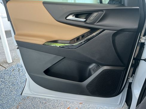 New 2026 Chevrolet Equinox ACTIV w/ LPO, Floor Liner Package AWD/4WD image 28
