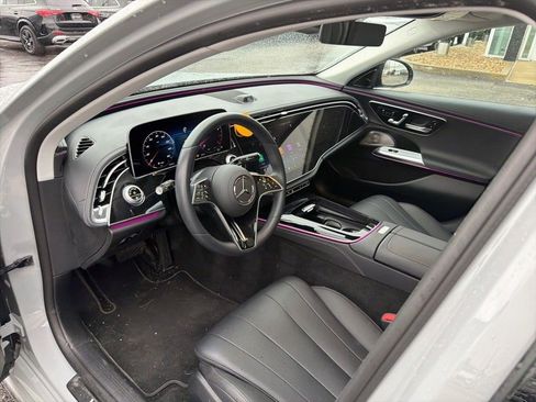 Used 2024 Mercedes-Benz E 350 4MATIC Sedan w/ MBUS Superscreen Package image 9