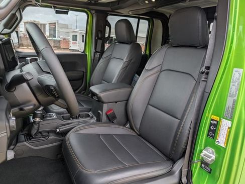 Used 2025 Jeep Gladiator Sport AWD/4WD image 22