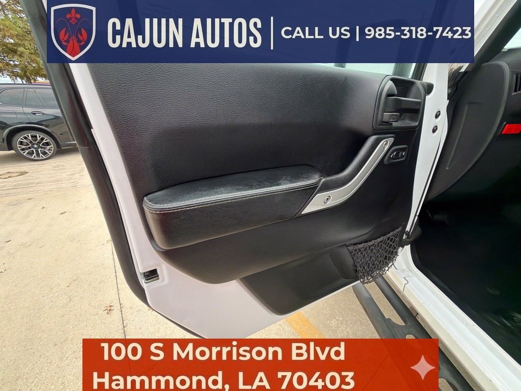 Used 2017 Jeep Wrangler Unlimited Rubicon AWD/4WD image 29