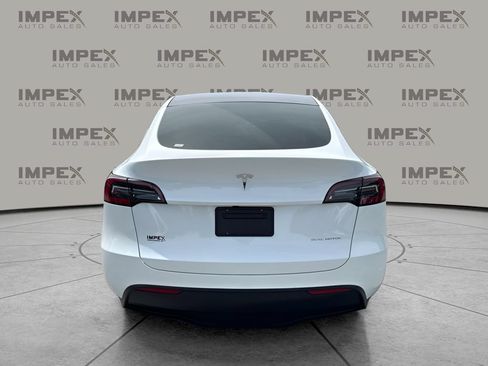 Used 2023 Tesla Model Y Long Range AWD/4WD image 4