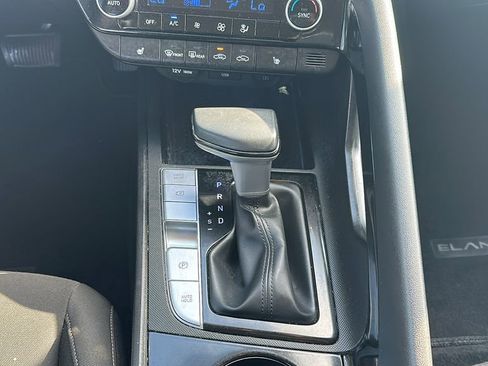 Used 2023 Hyundai Elantra SEL w/ Convenience Package image 27