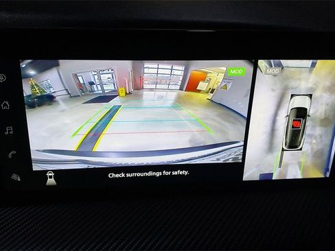 Used 2025 Nissan Kicks SR image 23