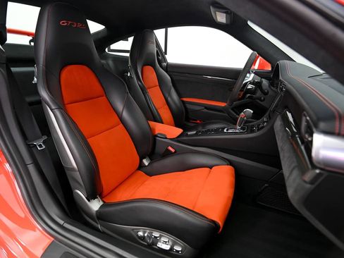 Used 2016 Porsche 911 GT3 RS RWD image 19