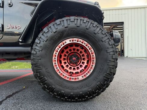 Used 2020 Jeep Gladiator Rubicon AWD/4WD image 45