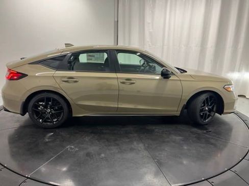 Used 2025 Honda Civic Sport image 29