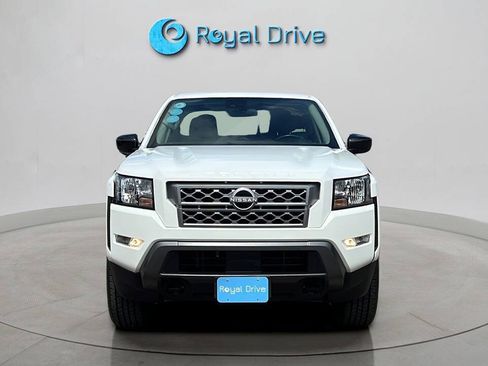 Used 2022 Nissan Frontier SV AWD/4WD image 9