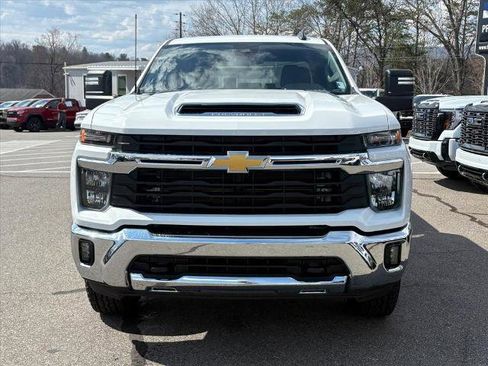 Certified 2024 Chevrolet Silverado 2500 LT image 3