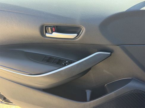 Used 2022 Toyota Corolla SE image 25