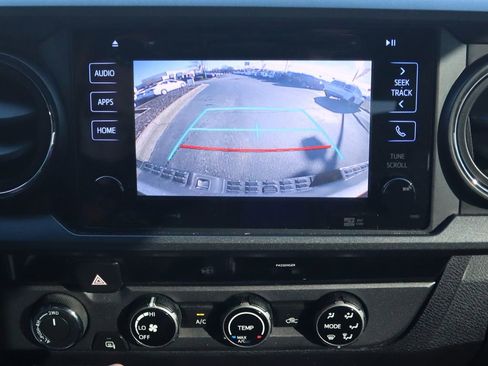 Used 2017 Toyota Tacoma TRD Off-Road w/ Tow Package image 17