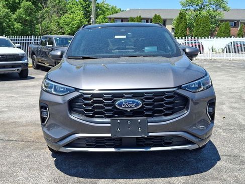 Certified 2023 Ford Escape ST-Line Elite w/ Premium Technology Package AWD/4WD image 2