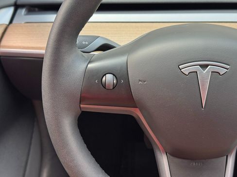 Used 2023 Tesla Model 3 Standard Range RWD image 19