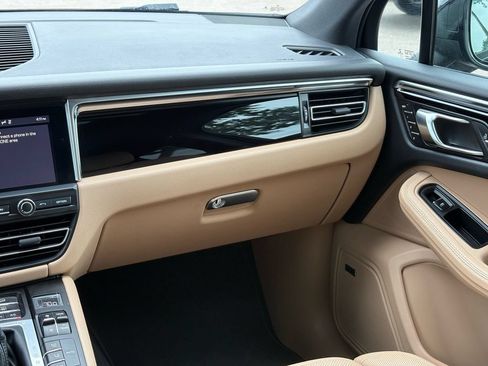 Used 2021 Porsche Macan w/ Premium Package Plus AWD/4WD image 13