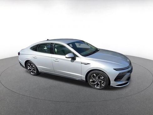 Used 2025 Hyundai Sonata SEL image 2