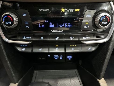 Used 2019 Hyundai Santa Fe AWD image 32
