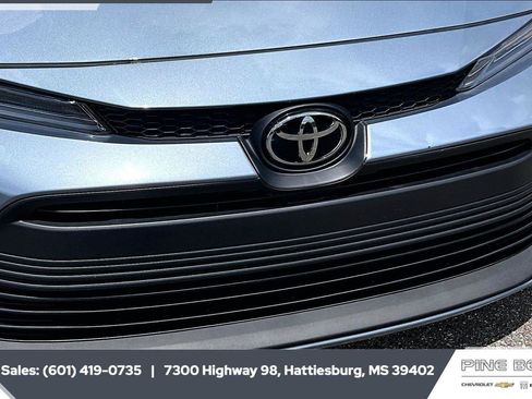 Used 2024 Toyota Corolla LE FWD image 21