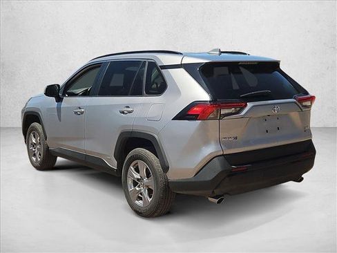 Used 2025 Toyota RAV4 XLE AWD/4WD image 8