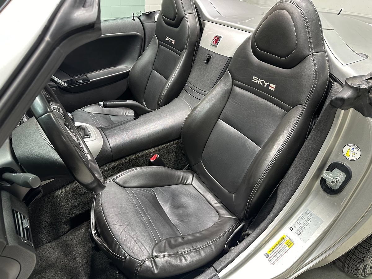 Used 2008 Saturn Sky Red Line RWD image 16