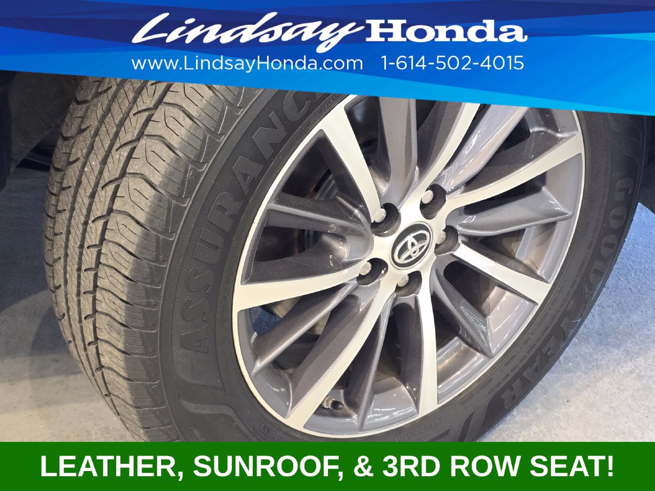 Used 2018 Toyota Highlander XLE AWD/4WD image 25