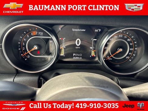 Used 2022 Jeep Wrangler Unlimited Sahara w/ LED Lighting Group AWD/4WD image 17