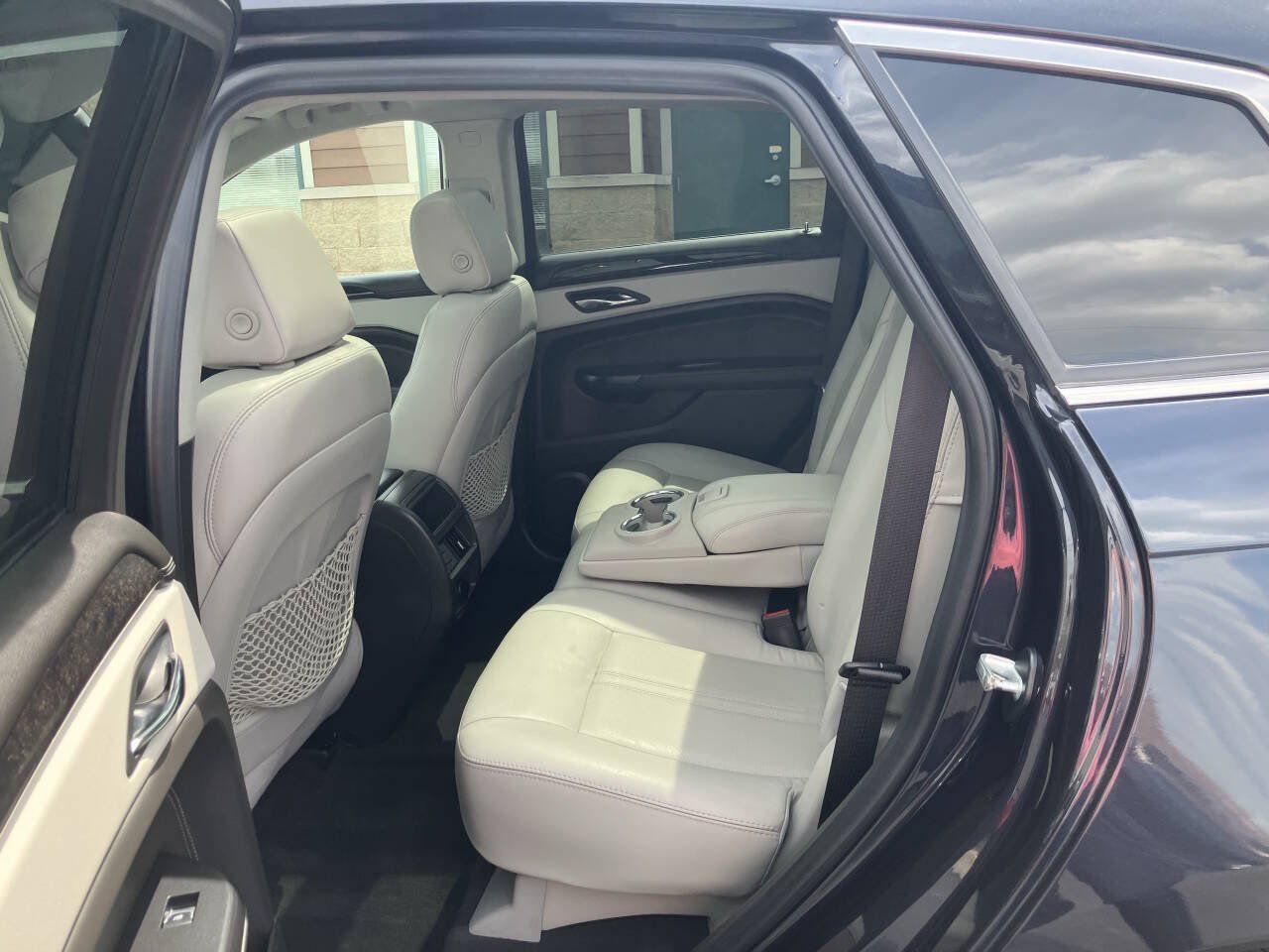 Used 2016 Cadillac SRX Luxury w/ Driver Awareness Package AWD/4WD image 21