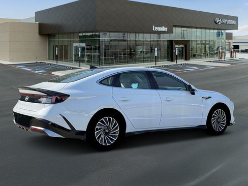 New 2026 Hyundai Sonata SEL FWD image 8