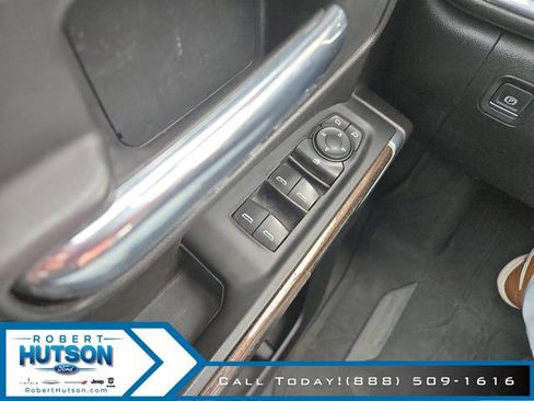 Used 2022 Chevrolet Silverado 1500 LT RWD image 11