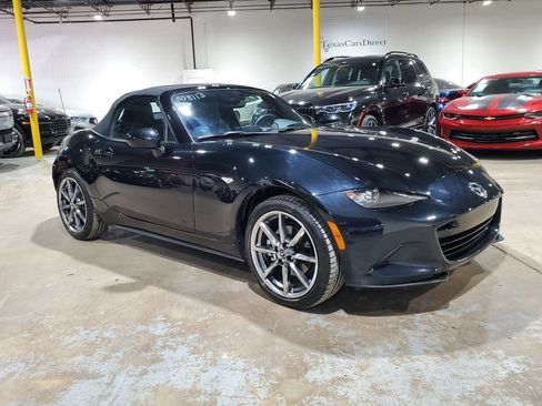 Used 2022 MAZDA MX-5 Miata Grand Touring w/ Weather Package RWD image 45