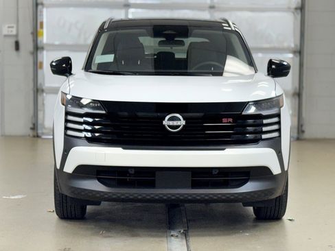 New 2026 Nissan Kicks SR image 2