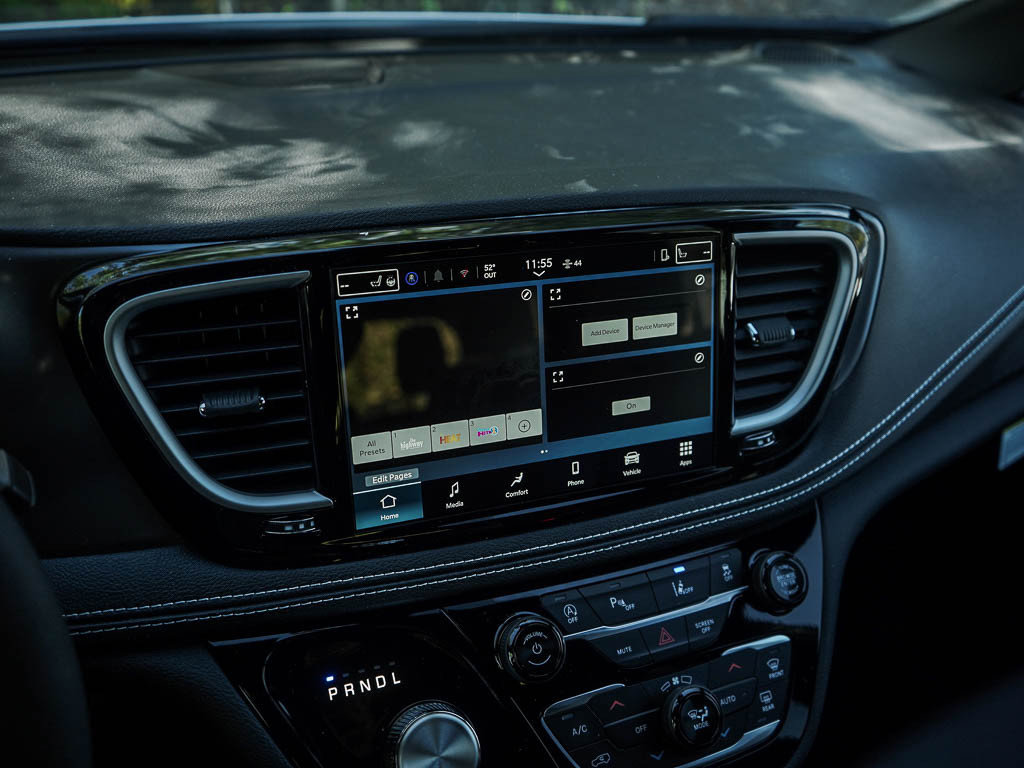 New 2026 Chrysler Pacifica Select AWD/4WD image 25