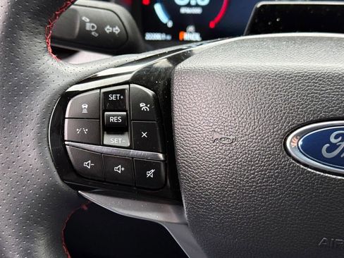 Used 2025 Ford Explorer ST-Line w/ ST-Line Street Pack image 21