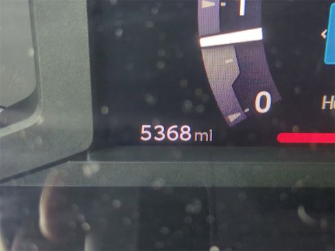 Used 2025 Toyota Tacoma SR5 image 30