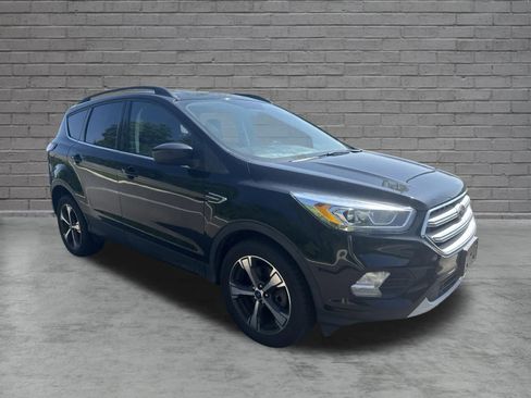 Used 2018 Ford Escape SEL AWD/4WD image 3