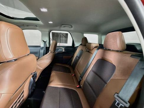 Certified 2024 Ford Bronco Sport Badlands w/ Premium Package AWD/4WD image 30