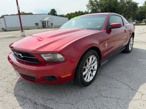 Used 2010 Ford Mustang Premium RWD image 14