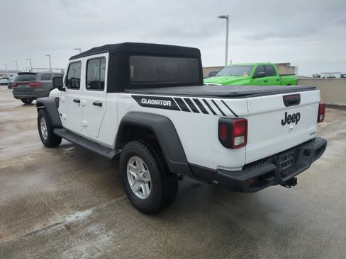Used 2020 Jeep Gladiator Sport w/ Quick Order Package 24S image 7