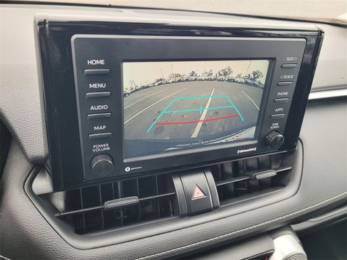 Used 2020 Toyota RAV4 XLE image 13