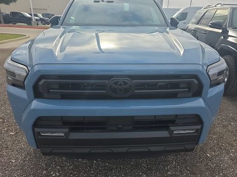 Used 2026 Toyota 4Runner SR5 AWD/4WD image 9