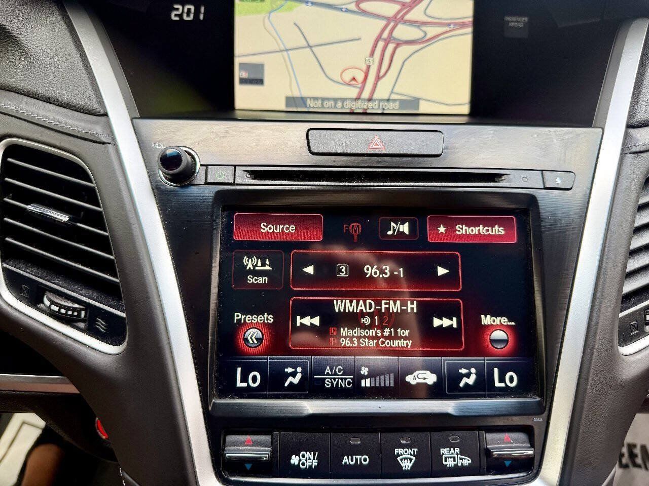 Used 2018 Acura RLX w/ Technology Package FWD image 38