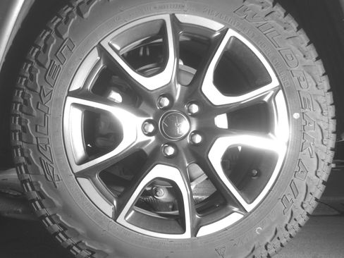 Used 2025 Jeep Compass Trailhawk AWD/4WD image 14