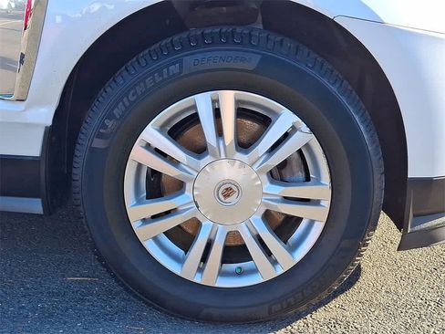 Used 2014 Cadillac SRX Luxury w/ Driver Awareness Package image 26