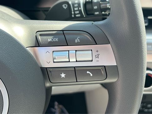 Certified 2026 Hyundai Kona SE AWD/4WD image 32