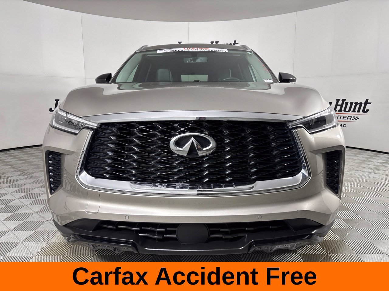 Used 2023 INFINITI QX60 Luxe w/ Cargo Package AWD/4WD image 3