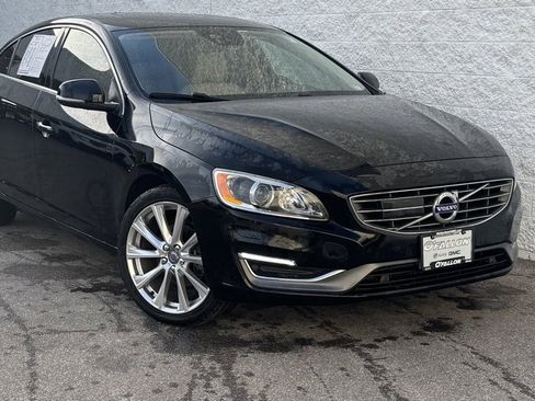 Used 2016 Volvo S60 T5 Inscription Platinum image 1