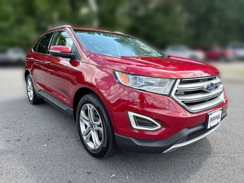 Used 2015 Ford Edge Titanium w/ Technology Package FWD image 2